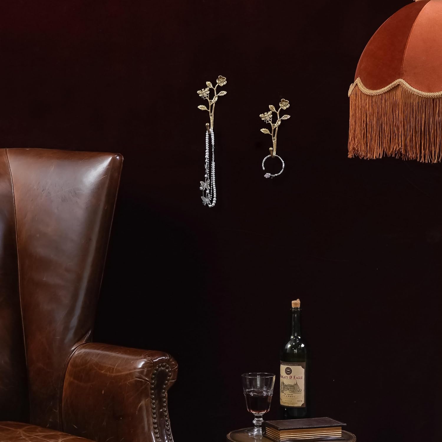 SOFFEE DESIGN 2pcs Metal Dark Gold Coat Hooks with 3D Bee & Flowers Shape, for Entryway, Bathroom, Bedroom Farmhouse Decoration